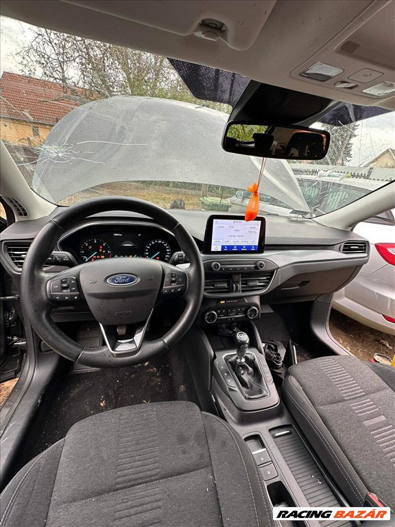 Ford Focus mk4 kormány km/h navi 1. kép