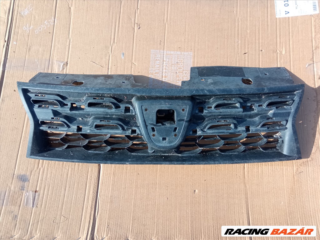 Dacia Duster I Hűtőrács 623100838R 1. kép