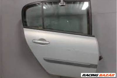 Renault Megane II négy ajtós bontott, használt jobb hátsó beszálló oldalajtó 7751475036