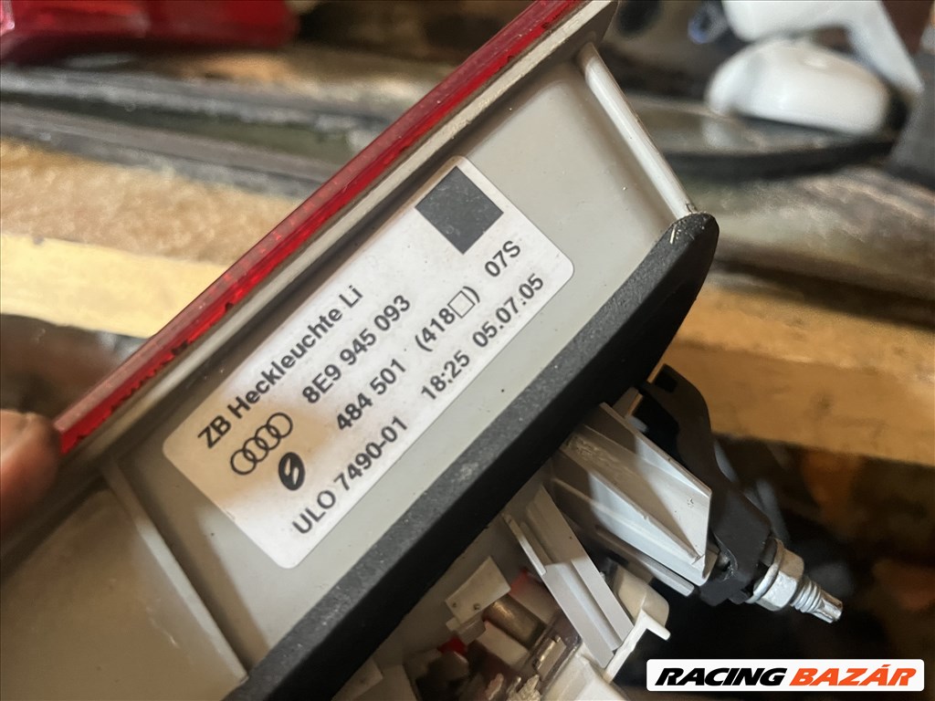 Audi A4 (B6/B7) B6/B7 bal hátsó belső lámpa 8e9945093 2. kép