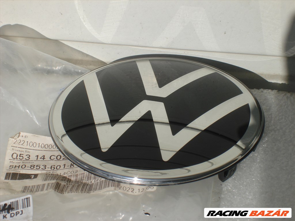 VW Arteon Golf 8 Új Díszrács Embléma 5H0853601K 2020-tól Távolságtartós 1. kép
