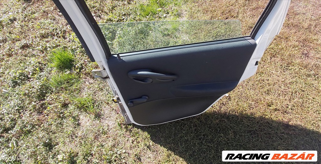 Fiat Punto Jobb hátsó ajtó kompletten részeivel 2. kép