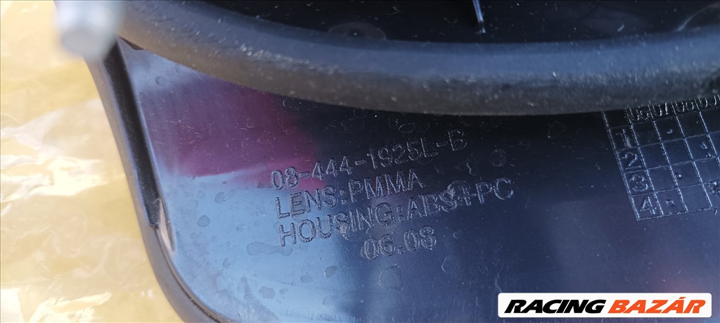 BMW 7-es sorozat E32 Sonar ledes hátsó lámpa pár  084441925l 5. kép
