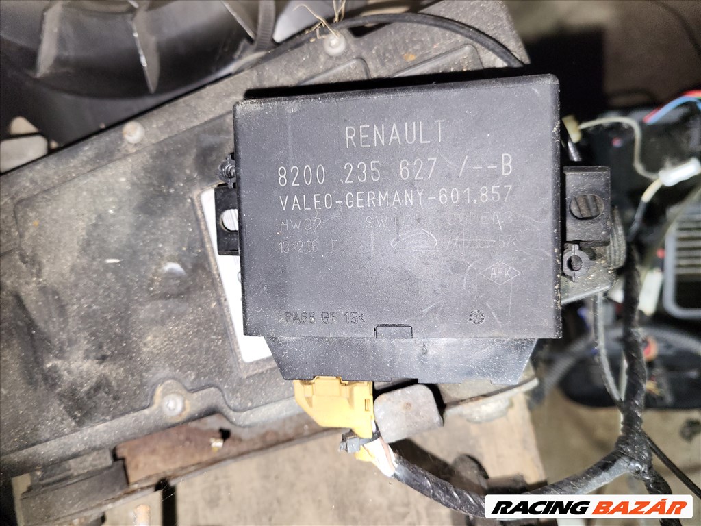 Renault Espace IV Tolatóradar elektrónika  8200235627-b 1. kép