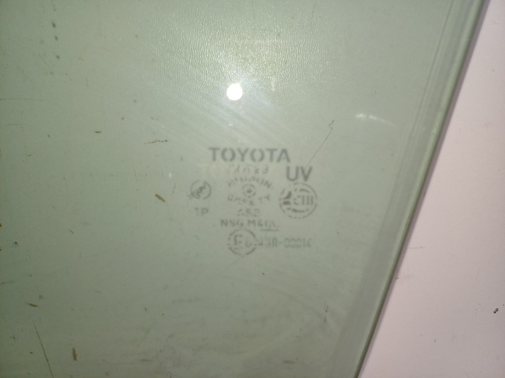 Toyota Rav 4 5 ajtós bal elsõ ajtó üveg lejáró 2. kép