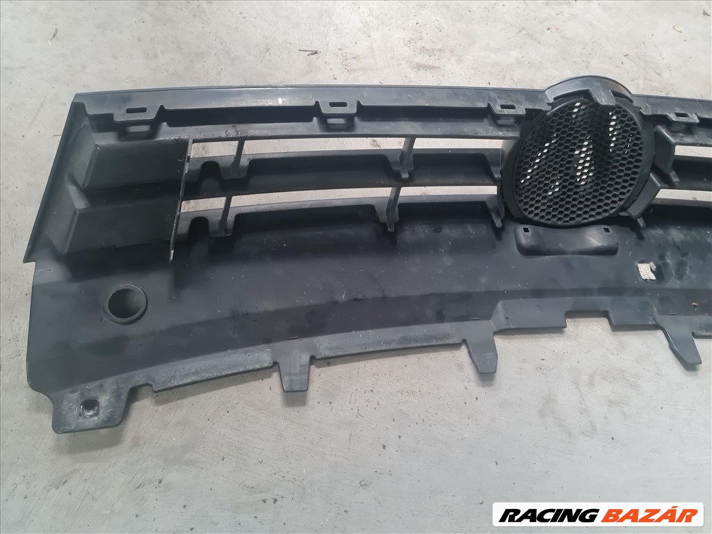 Volkswagen Polo V hűtőrács jellel 6R0 853 653 B 6r0853651b 7. kép