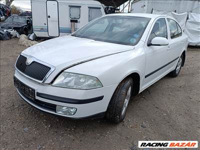 Skoda Octavia II 1.9 TDI gyári rozsdamentes karosszéria elemek 1026 színben 1026skoda bjb19tdi