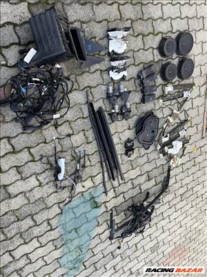 Seat León III bontott alkatrészei