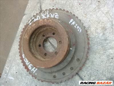 BMW E30 , 2.0 BENZIN főtengely ékszíjtárcsa nem hibátlan  