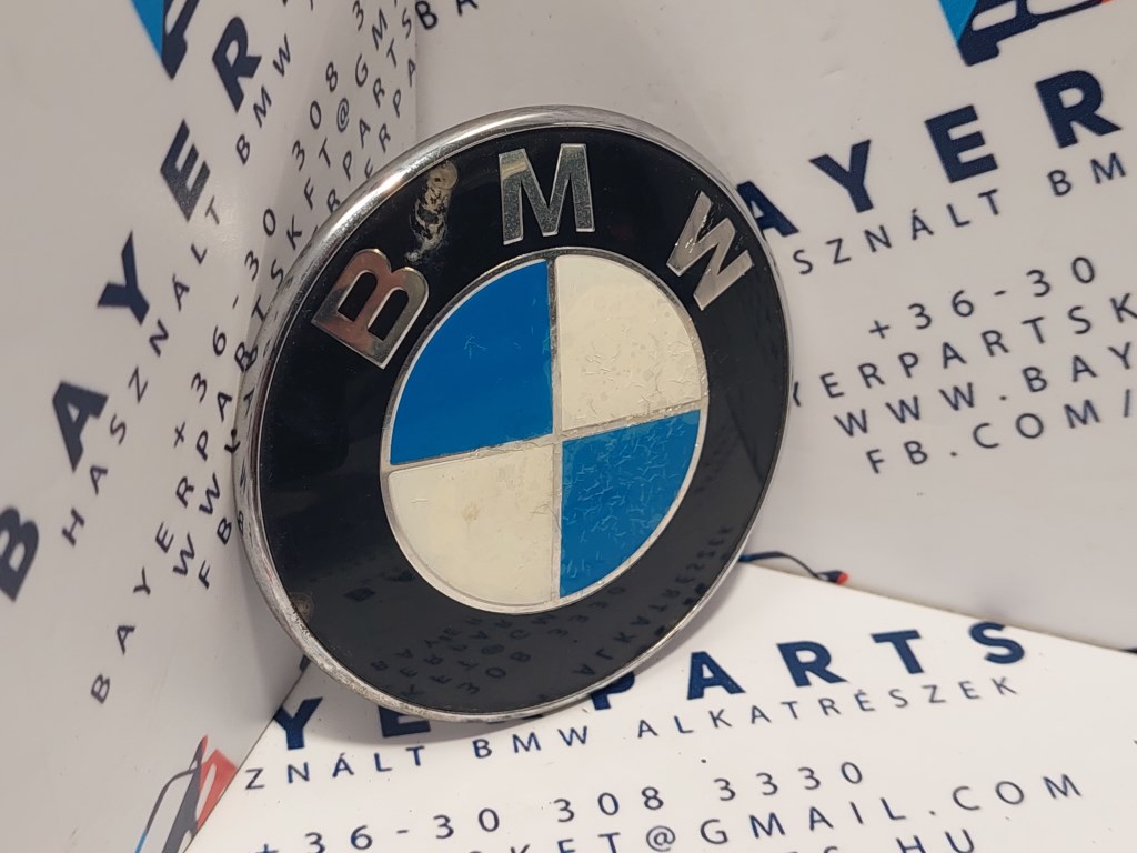 BMW E46 E90 F30 stb. 74mm bontott hátsó embléma (002951) 51148219237 1. kép