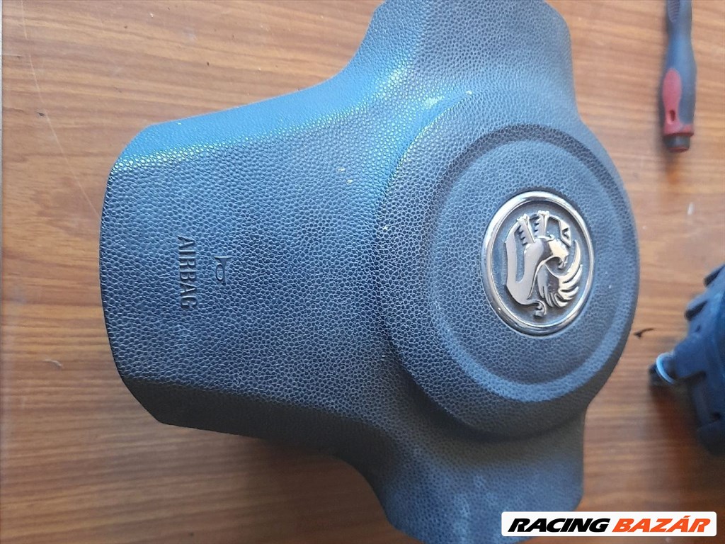 Opel Corsa D Kormánylégzsák 13235771 1. kép