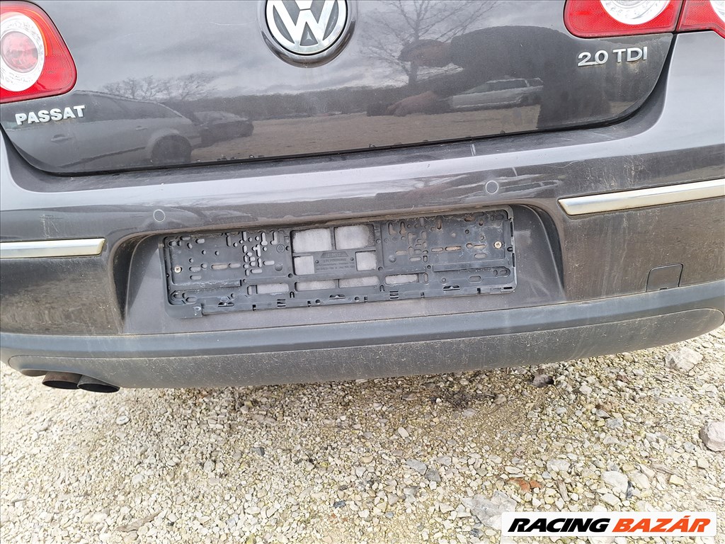 Volkswagen Passat B6 Sedan lc8z radaros hátsó lökhárító  2. kép