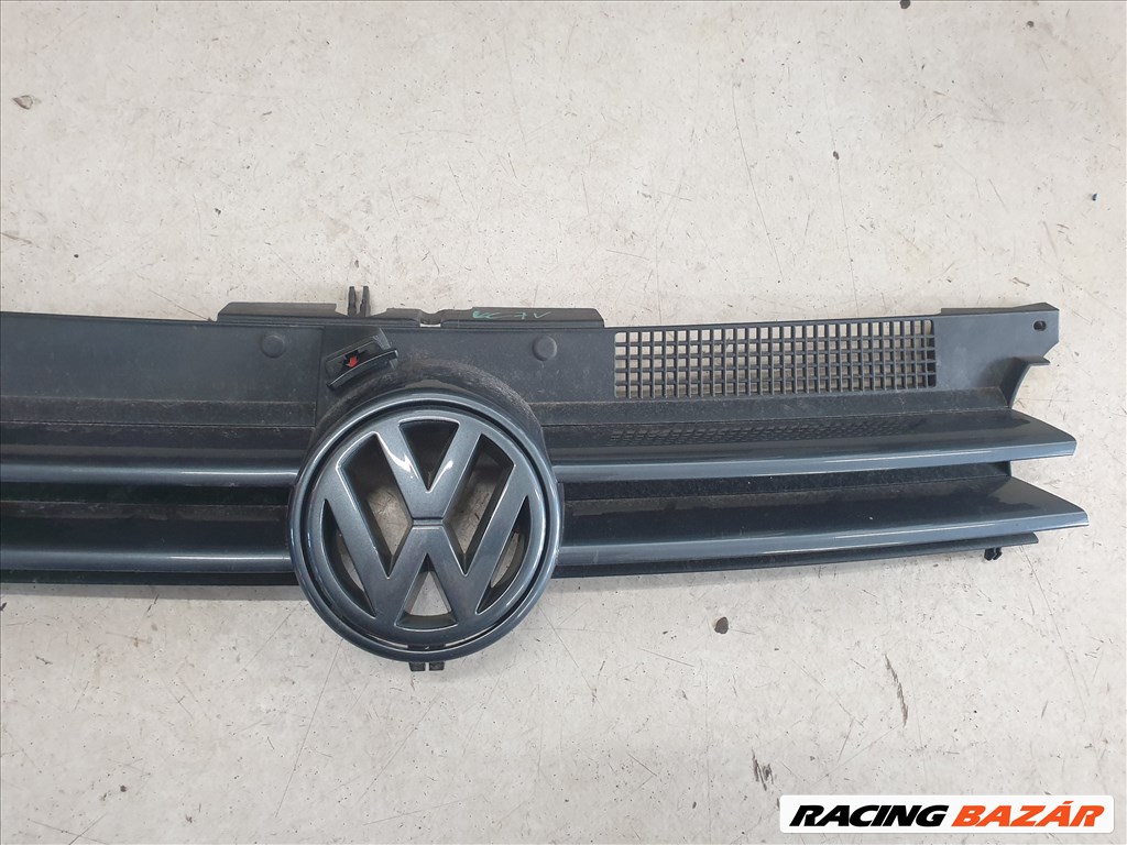 Volkswagen Golf IV hűtőrács LC7V színkóddal  4. kép