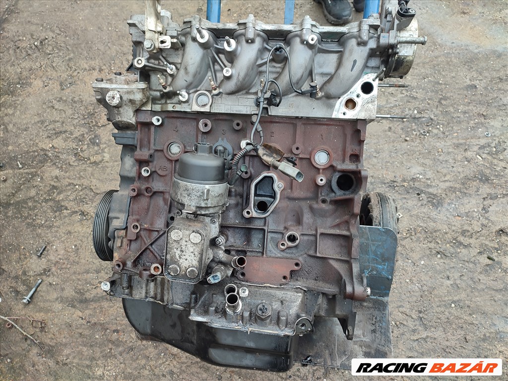 RH02 Ford Citroen Peugeot 2.0 TDCI HDI 16v motor, fűzött blokk hengerfej  1. kép