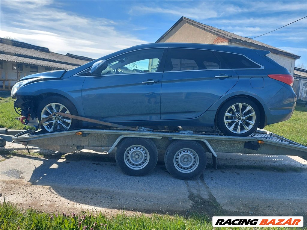 Hyundai i40 bontott alkatrészei 2. kép