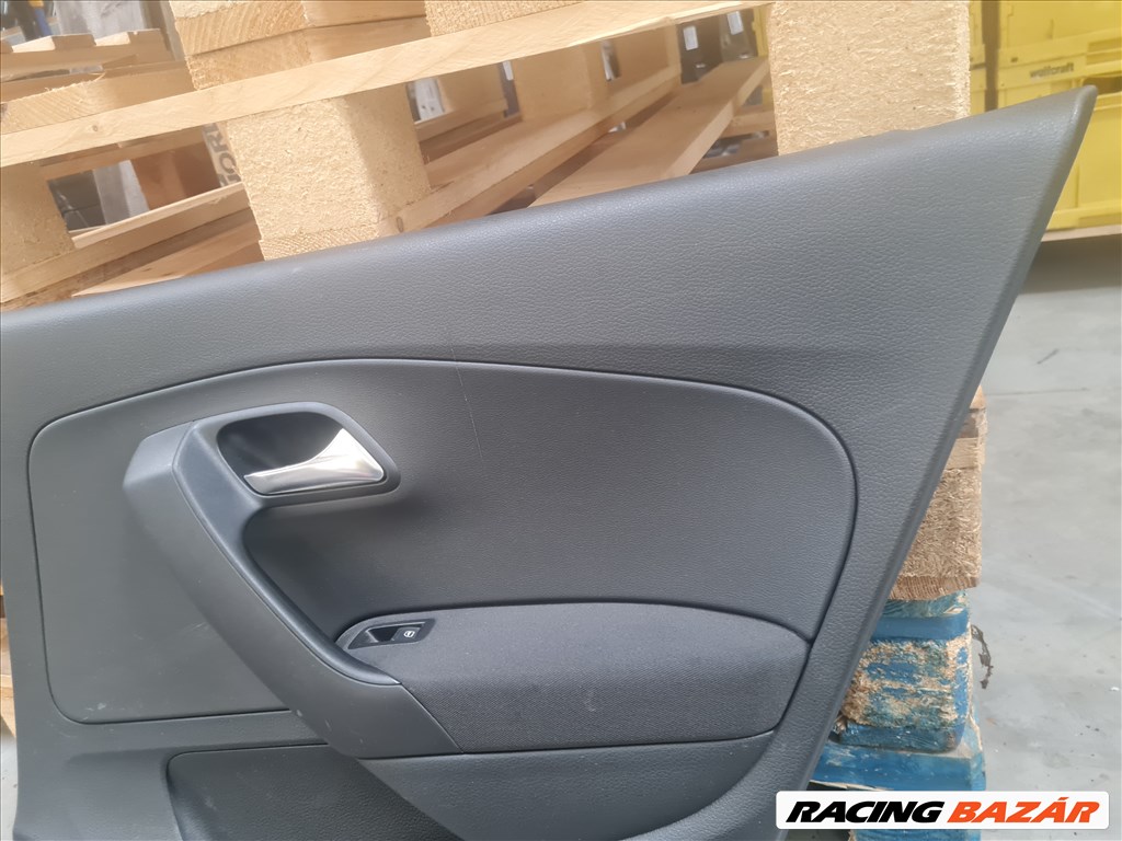 Volkswagen Polo V jobb hátsó ajtókárpit 6R6 867 212 4. kép