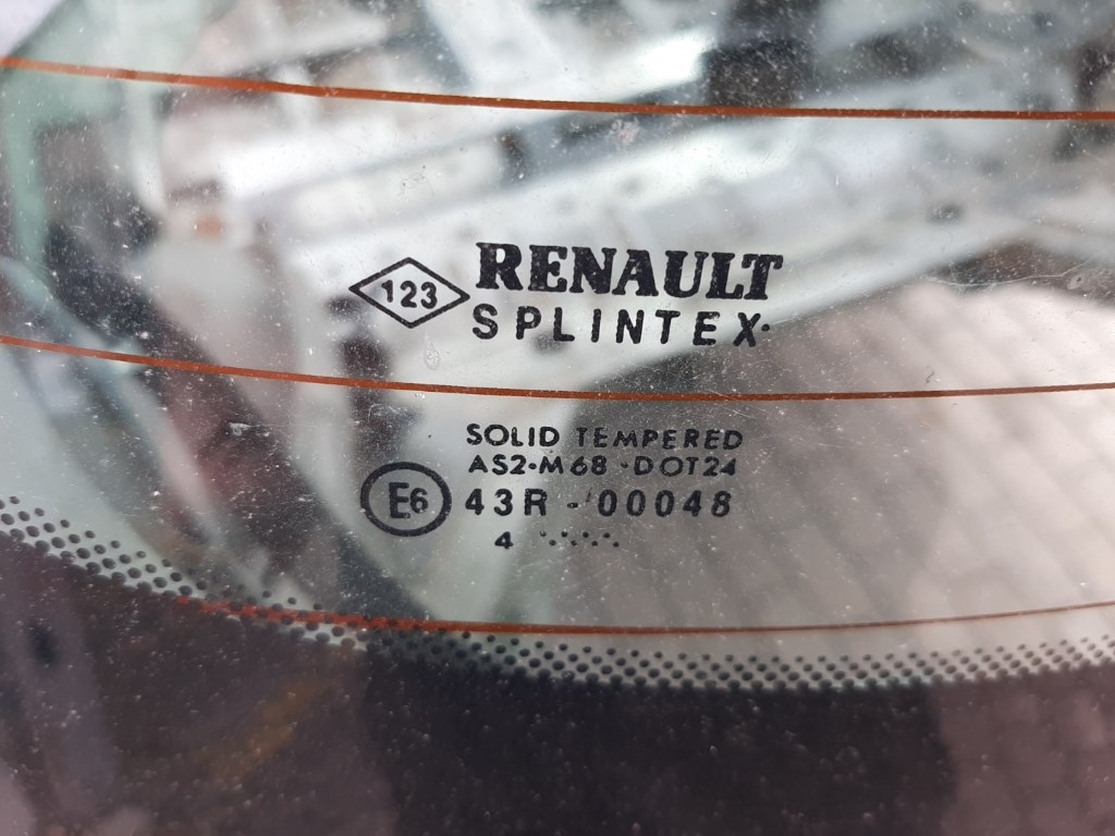 Renault Scenic hátsó szélvédõ 2. kép