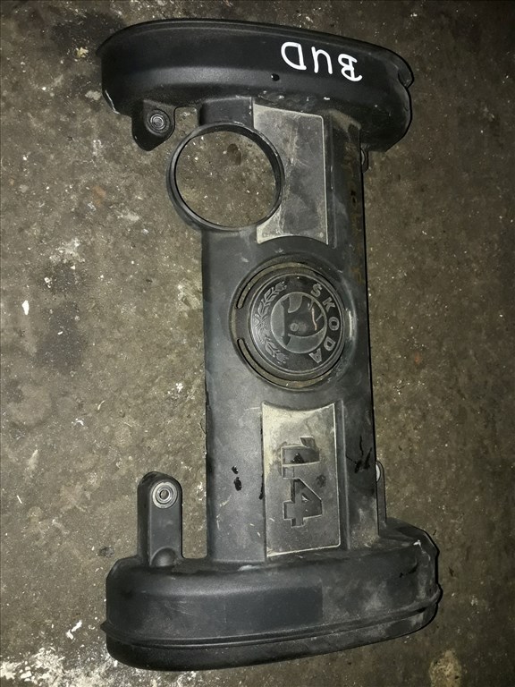 Skoda Octavia II Motor Fedél 036 103 925 CE 1. kép