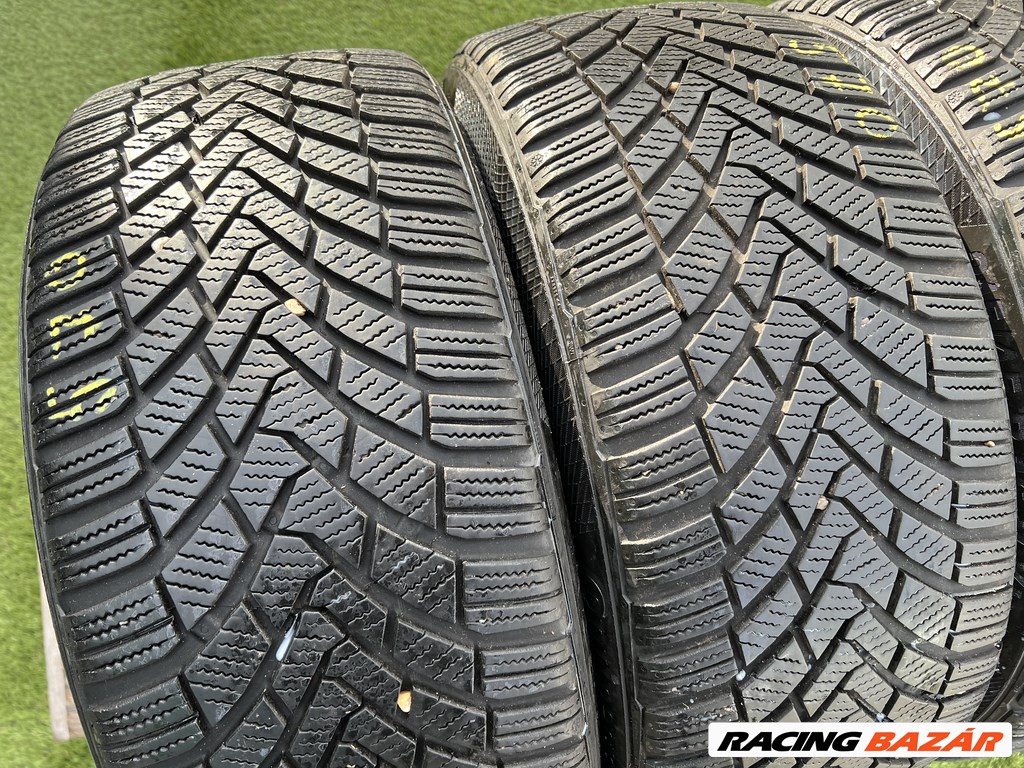 215/45 R16 Continental ContiWinterContact TS850 téli gumi 6-6,5mm 2. kép