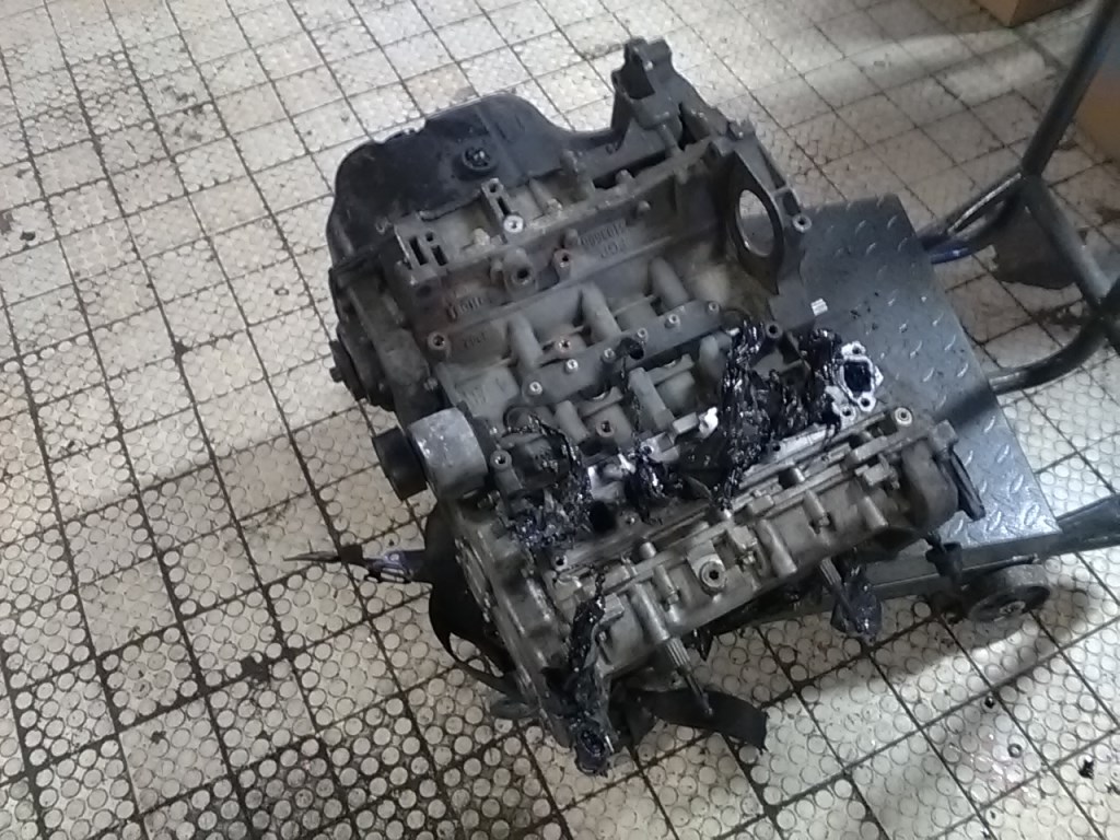 OPEL CORSA C 00-06 Motor, diesel fűzött blokk hengerfejjel 1. kép