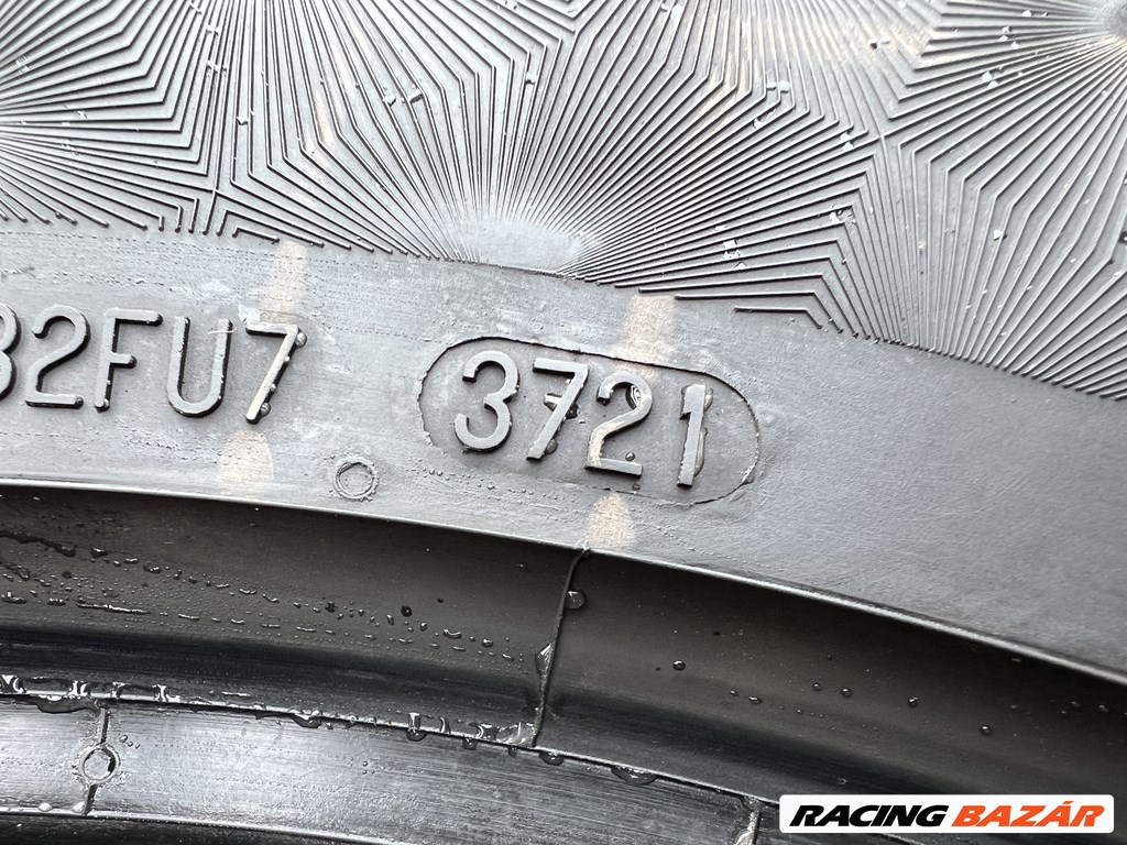 255/45 R20 Continental PremiumContact 6 nyári gumi 5-6mm 7. kép