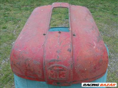 MTZ  45-ÖS TIPUSÚ OLDTIMER TRAKTORRA MOTORHÁZTETŐ ELADÓ