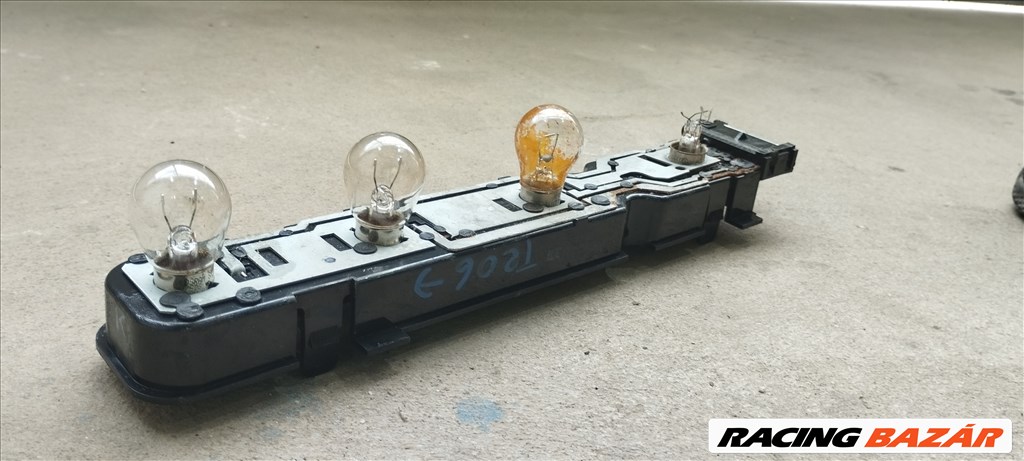 Ford Transit Tranzit 06-Hátsó lámpa izzó foglalat csatlakozó 5795 1. kép