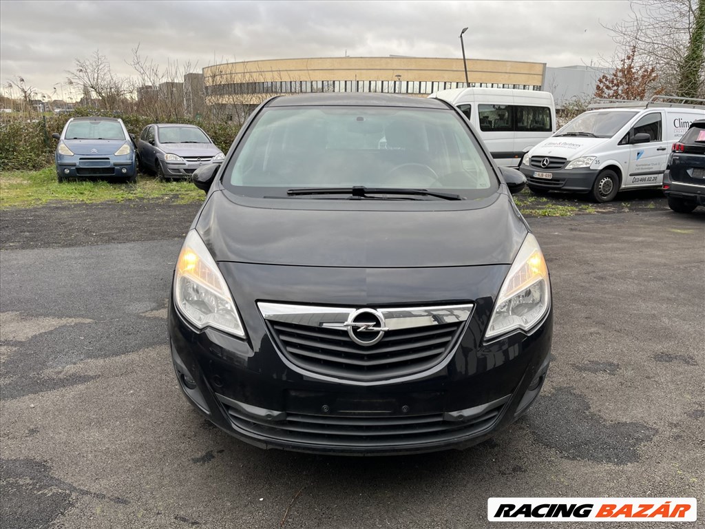 Opel Meriva B 1.3 cdti bontott alkatrészei 1. kép