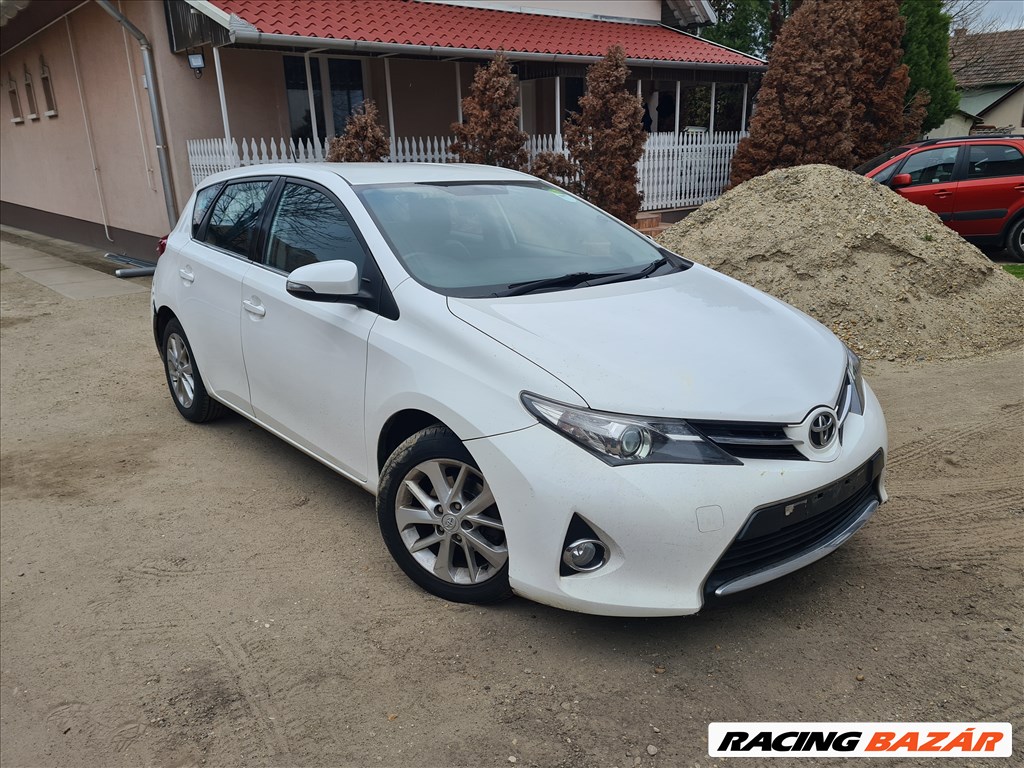 Toyota Auris II 2014 1.6 VALVEMATIC 1ZR bontott alkatrészek, bontás, bontott jármű 5. kép