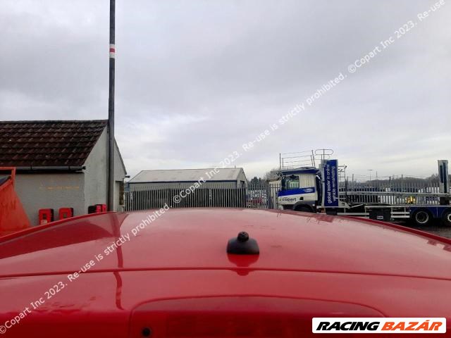 Opel Meriva B piros bontott alkatrészei 12. kép