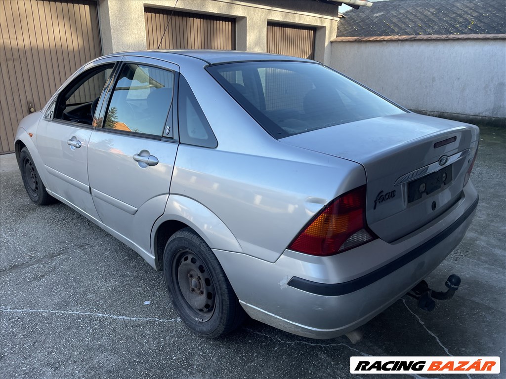 Ford Focus Mk1 1.8 TDCi Ghia Sedan 2003-as megmaradt alkatrészei eladók 4. kép