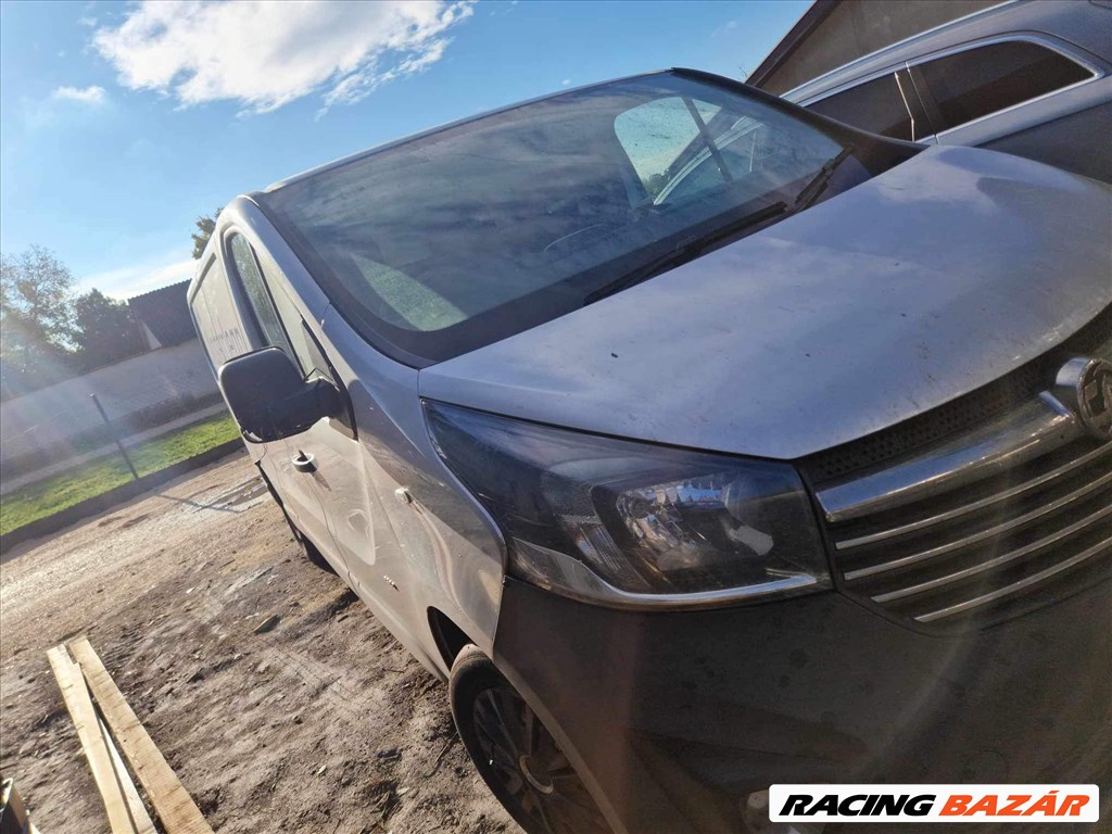 Opel Vivaro A bontott alkatrészei 6. kép