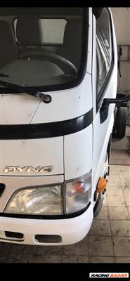 Eladó Toyota Dyna haszonjármű alkatrészek 