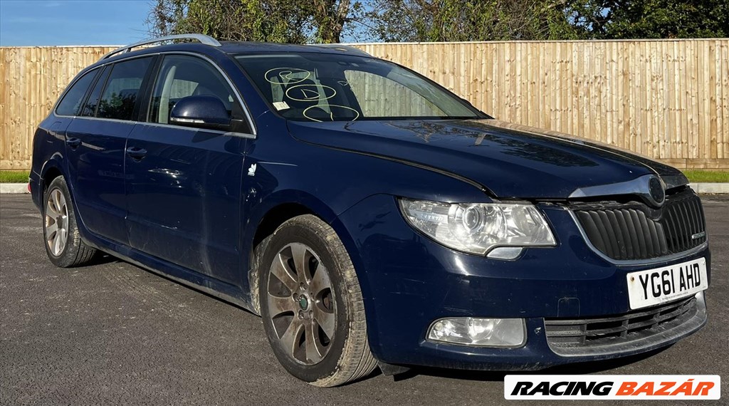 2011 Skoda SuperB kombi 1,6 diesel 5 ajtós, manuális jobb kormányos jármű ÉRKEZETT bontási céllal! 1. kép