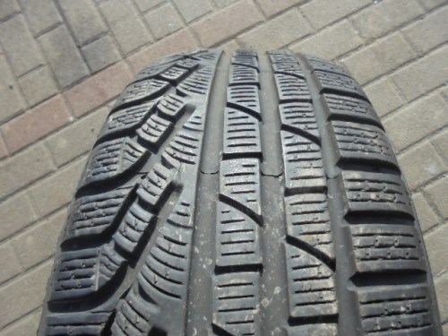 Pirelli Winter sottozero serie 2 (RSC) 225/60 R17  1. kép