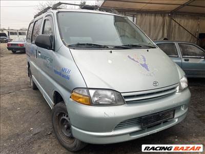 Toyota HiAce V 2.4D bontott alkatrészei