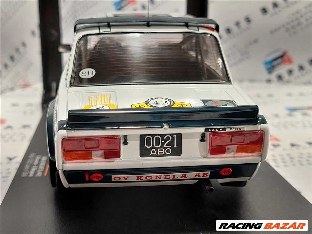 Lada 2105 VFTS #42 - Rally 1000 Lakes (1984) - S. Brundza - V. Neyman Ixo - 1:18 modellautó (m01277) 4. kép