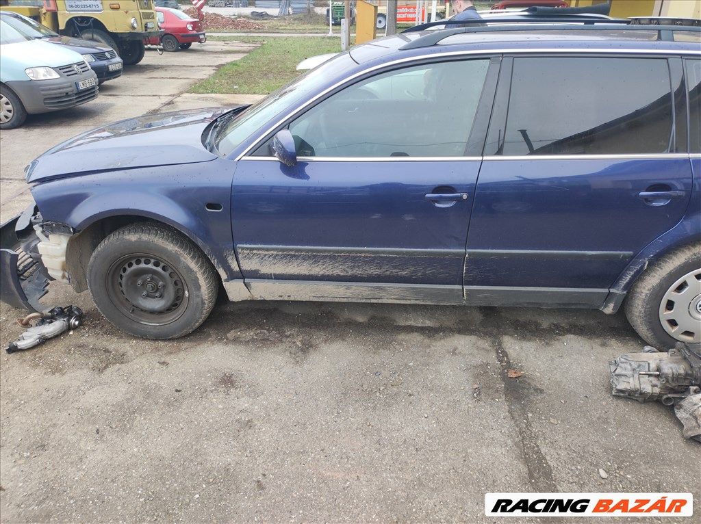 Volkswagen Passat B5.5 , 1.9 PD-TDI AVF motorkód, FLK váltó, LB5N színkód  bontott alkatrészei. 2. kép