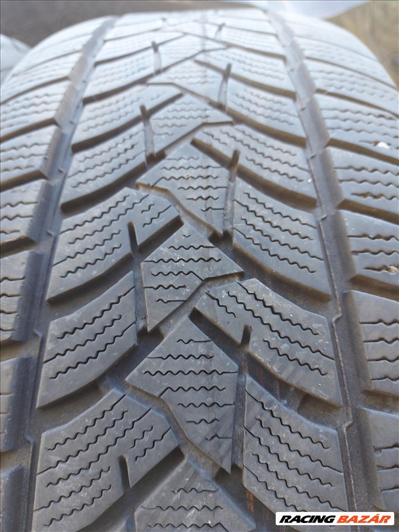 2db Dunlop 235/60 R18 téli gumi eladó 2018 2. kép