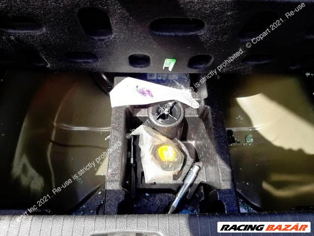 Opel Corsa E  5 ajtós bontott alkatrészei 12. kép