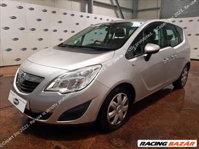 Opel Meriva B ezüst bontott alkatrészei