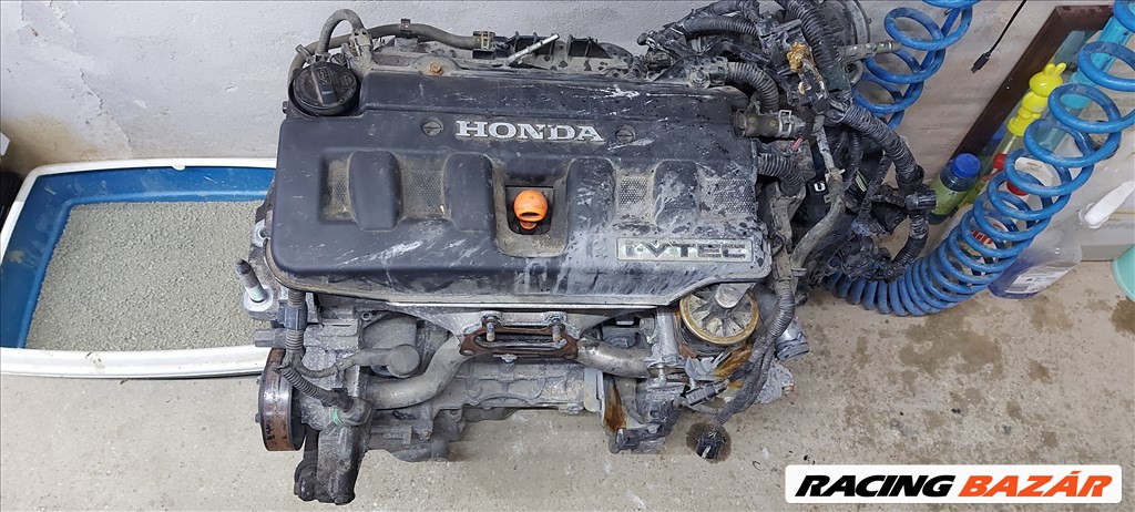 8g ufo Honda Civic 1.8 benzin motor eladó R18A2  1. kép