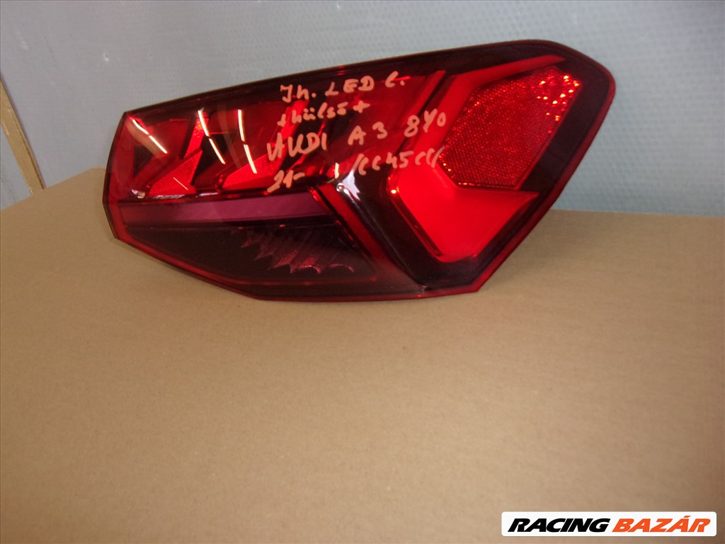 AUDI A3 8Y0 jobb hátsó LED lámpa 2021- 8Y0945208 2. kép