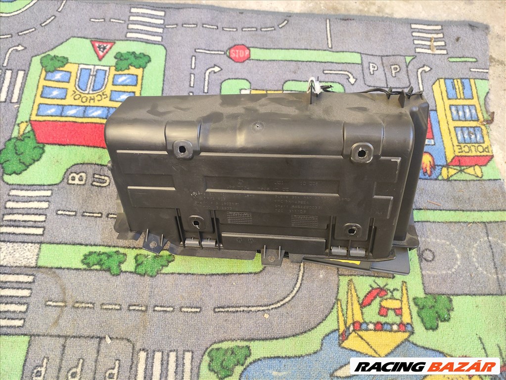 Smart Forfour kesztyűtartó  a4546800191 mr951823 3. kép