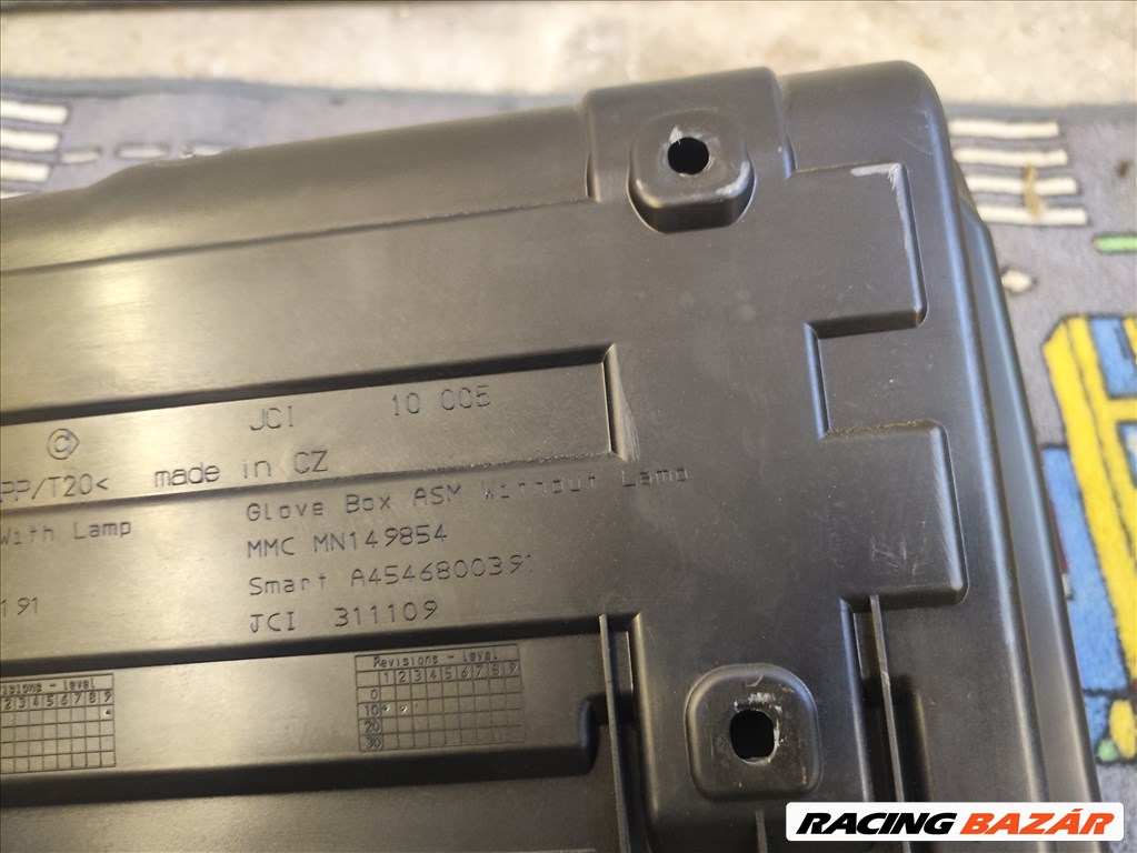 Smart Forfour kesztyűtartó  a4546800191 mr951823 5. kép