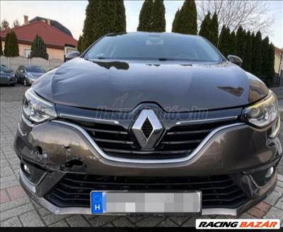 Renault Megane 4 motorháztető mot