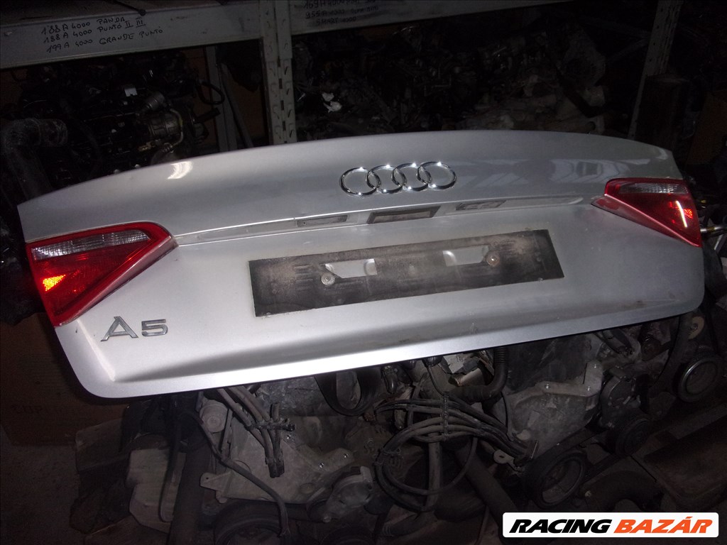 Audi A5 (B8 - 8T) csomagtérajtó  3. kép