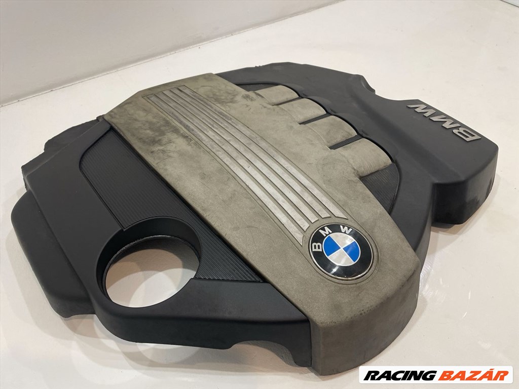 BMW E81 E87 E82 E88 120d 177le motorburkolat 11147797410 3. kép