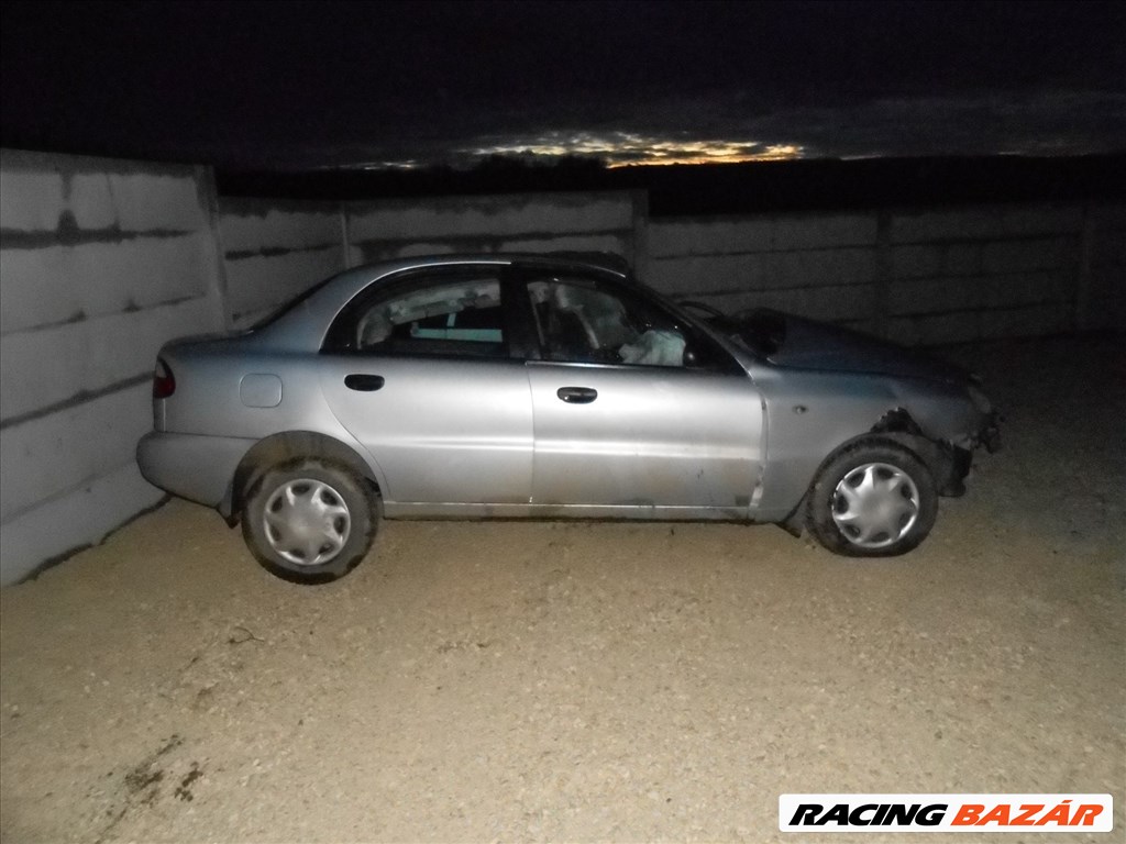 Daewoo LANOS lépcsőshátú (KLAT) 1.6 16V első ablaktörlő motor 2. kép