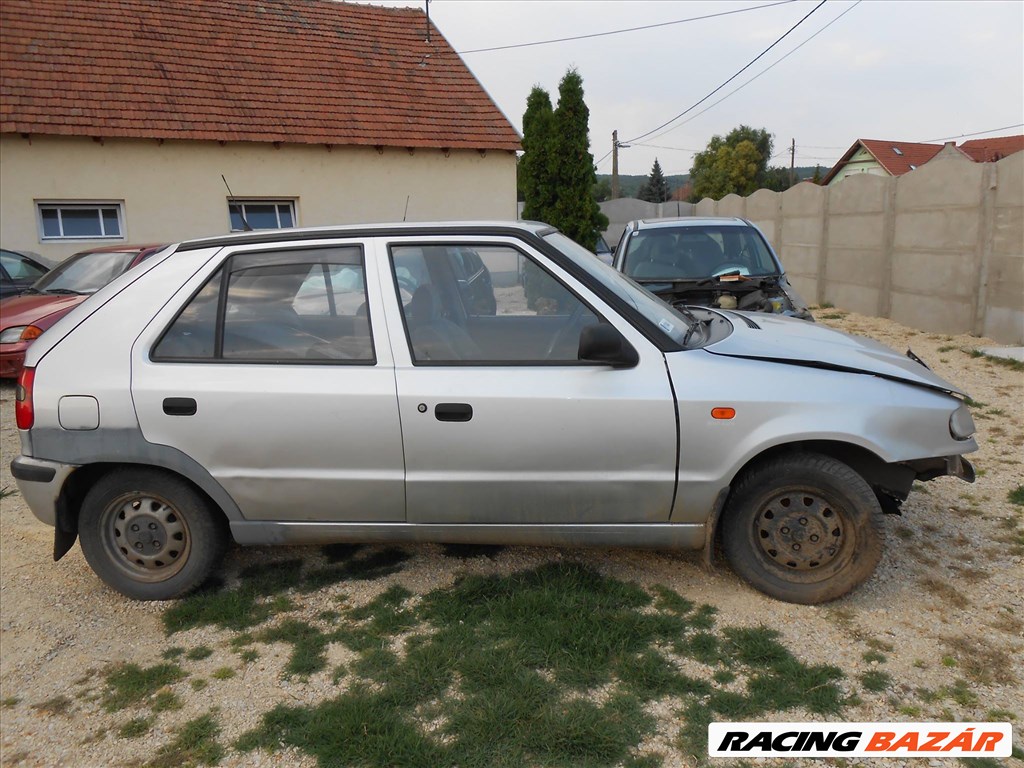 Skoda FELICIA II (6U1) 1.3 motorvezérlő 047906030M 4. kép